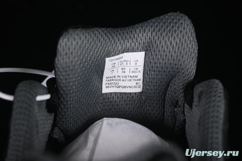 Asics Tiger GEL-1130 Low-Top Casual Running Shoes with Outdoor Style and GEL Cushioning - 1201A906-001