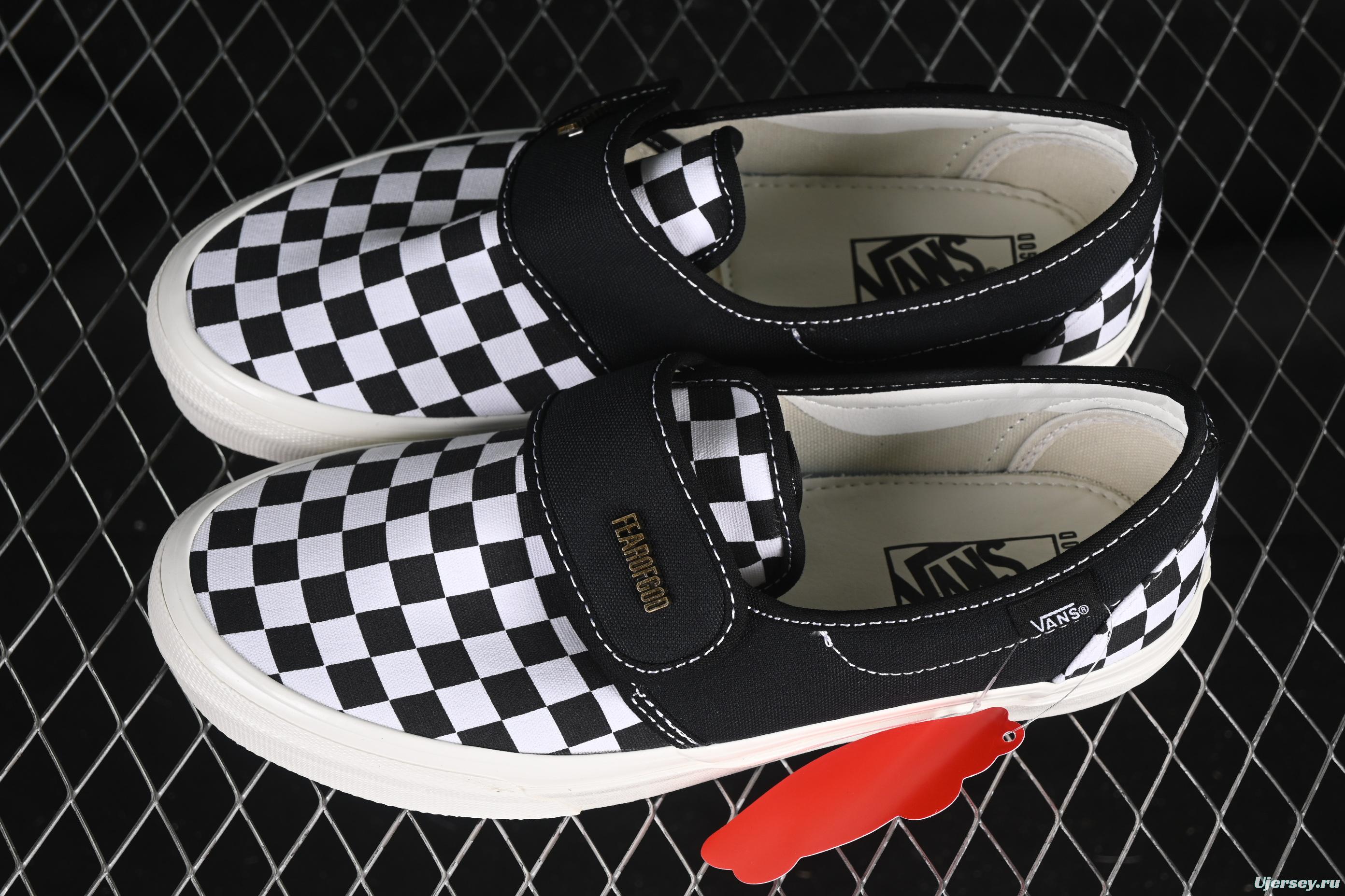 Vans Slip-On Classic Checkerboard Slip-On Casual Skate Shoes - VN0A3J9FPZR