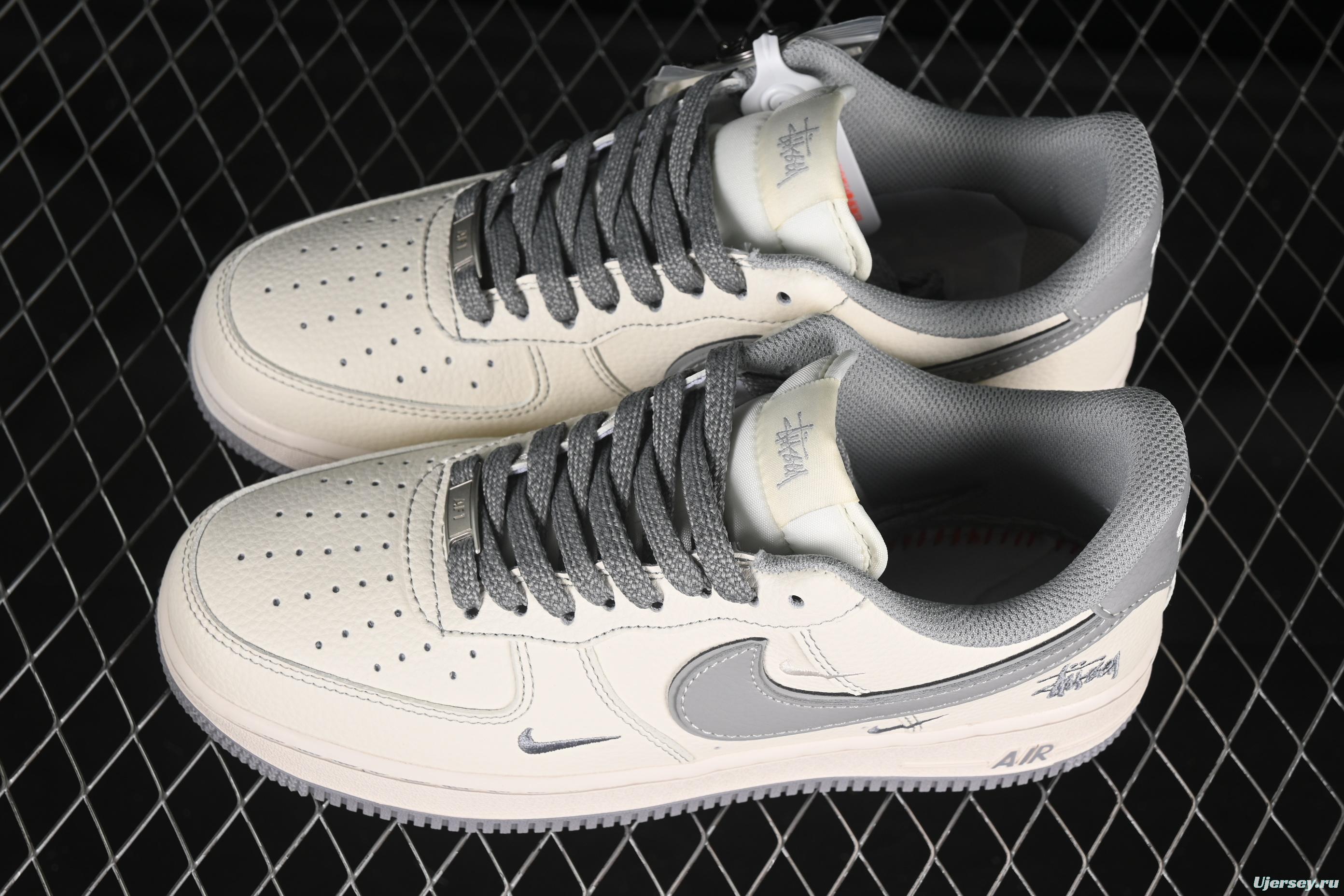 Nike Air Force 1'07 Low Stussy Collaboration Beige Mini Swoosh Casual Sneakers - HH7518-060