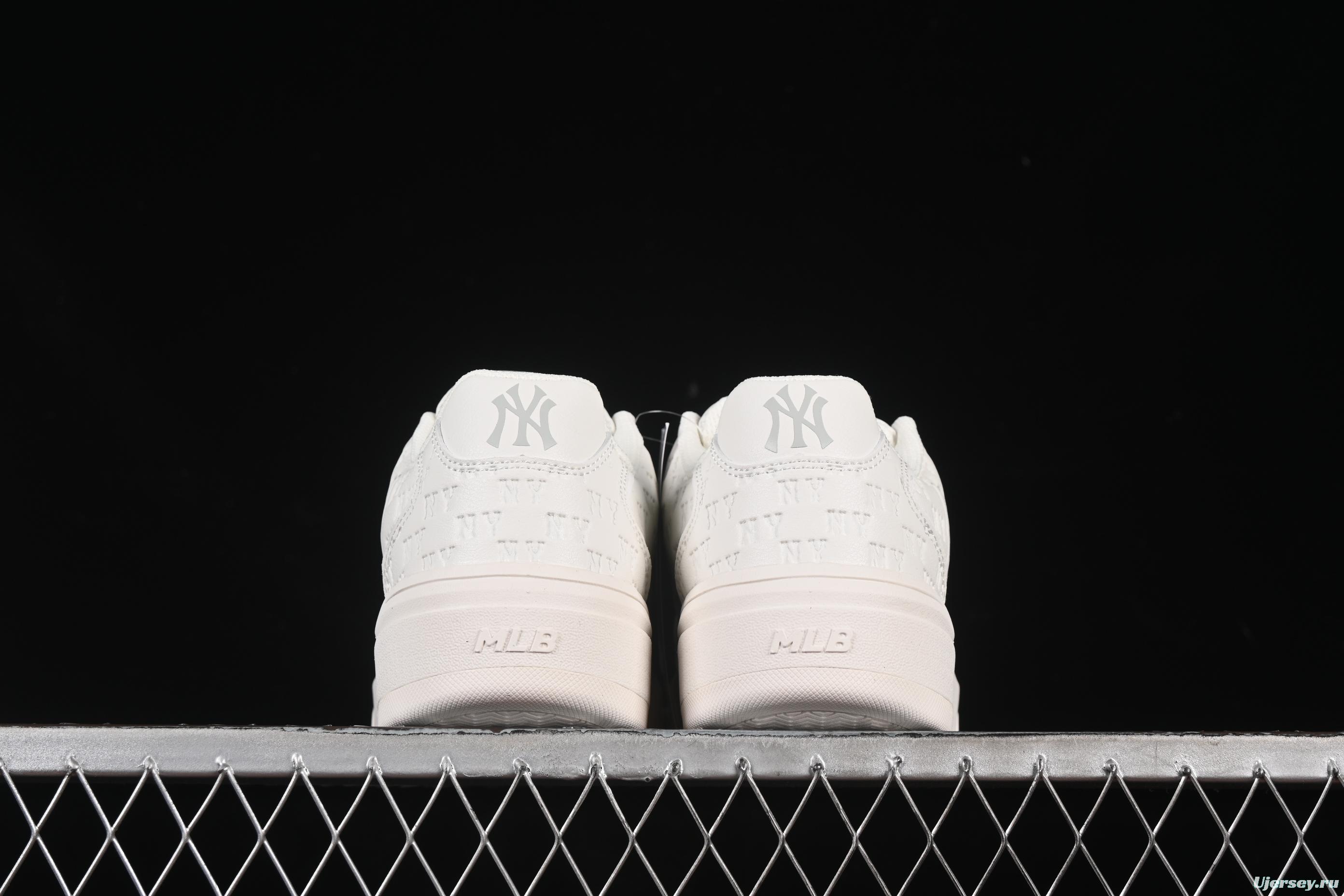 New York Yankees MLB Bigball Chunky Embo Monogram Platform Sneakers - 3ASXE015N50WHS