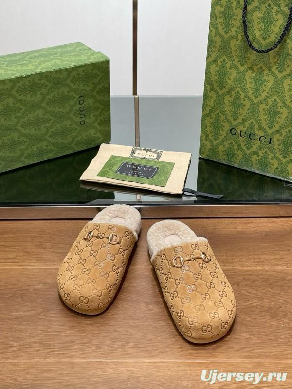 2024 Gucci beige leather slippers GG pattern