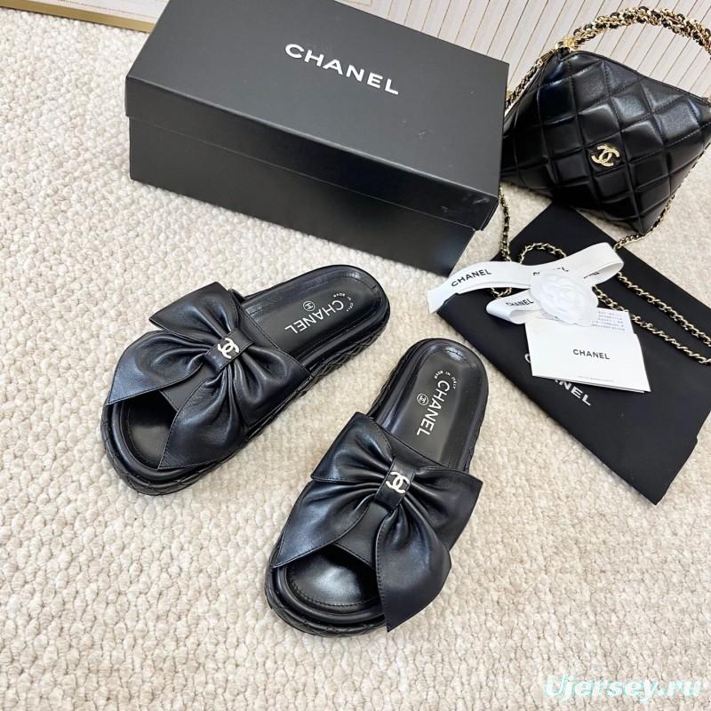 2025 Slippers Chanel Black Leather Slippers