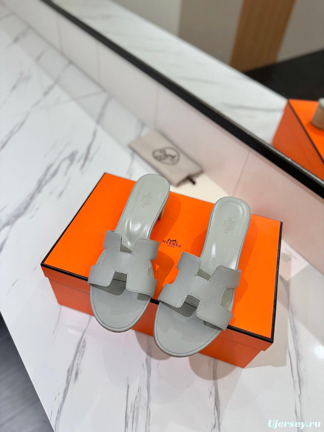 2025 Women Hermès Grey Leather Heeled Slippers