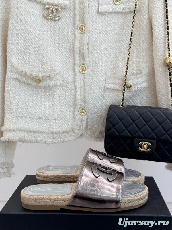 2025 Slippers Chanel Metallic Leather Slippers