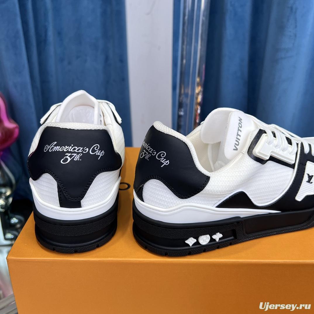 2025 Unisex Louis Vuitton White Black Leather Sneakers