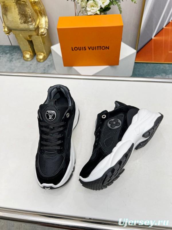 2025 Unisex Louis Vuitton Black Mesh Suede Running Shoes LY00340