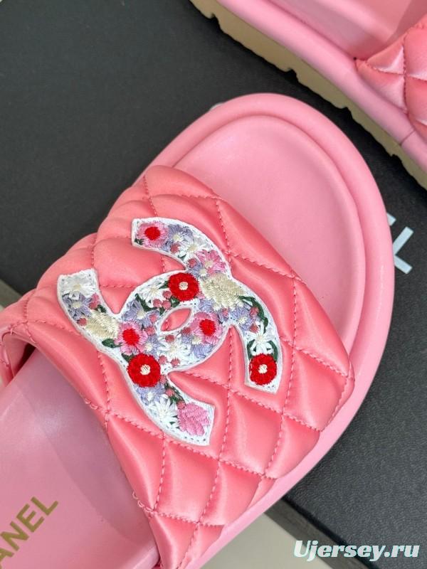 2025 CHANEL Pink Quilted Leather Slippers KFY00260