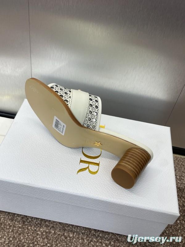 2025 Women Dior White Leather Sandals CD Pattern Low Heel KFY00310