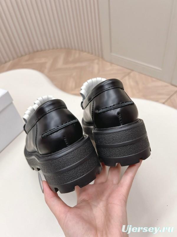 2025 Women Dior Black White Leather Loafers Metal Buckle KFY00350