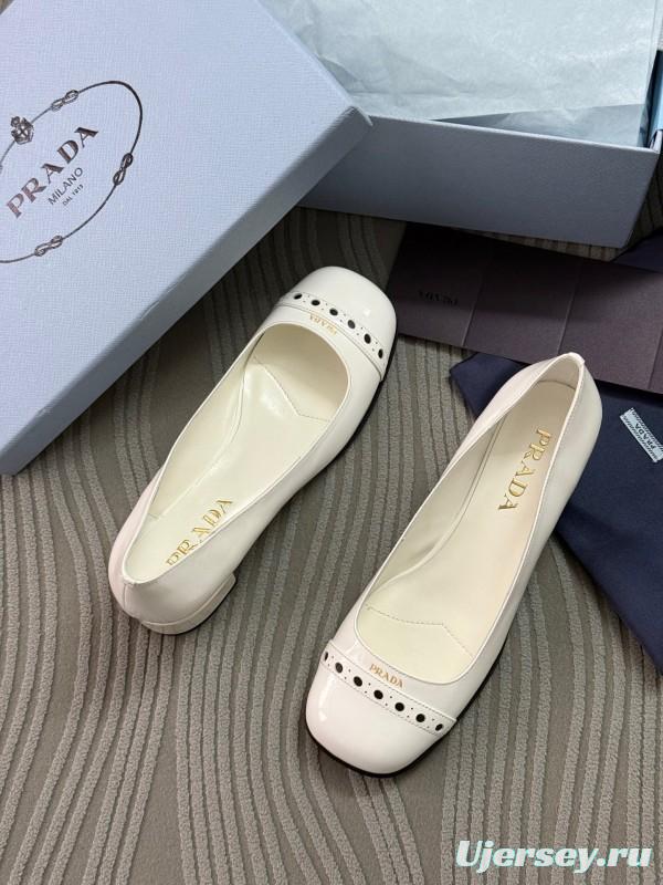 2025 Women Prada White Leather Loafers KFY00300