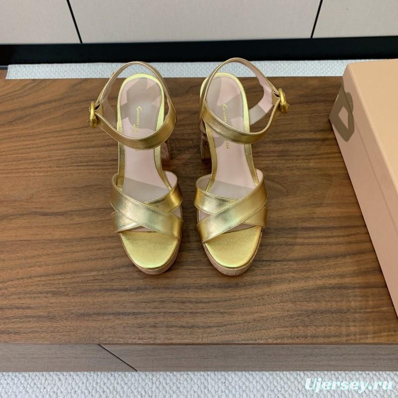 2025 Women Gianvito Rossi Gold Leather Platform Sandals KFY00320