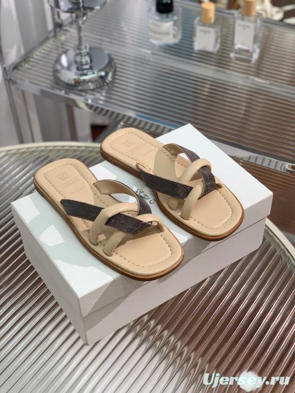 2025/Women Brunello Cucinelli Beige Leather Flat Sandals Handcrafted Chain Detail KFY00300 (F)