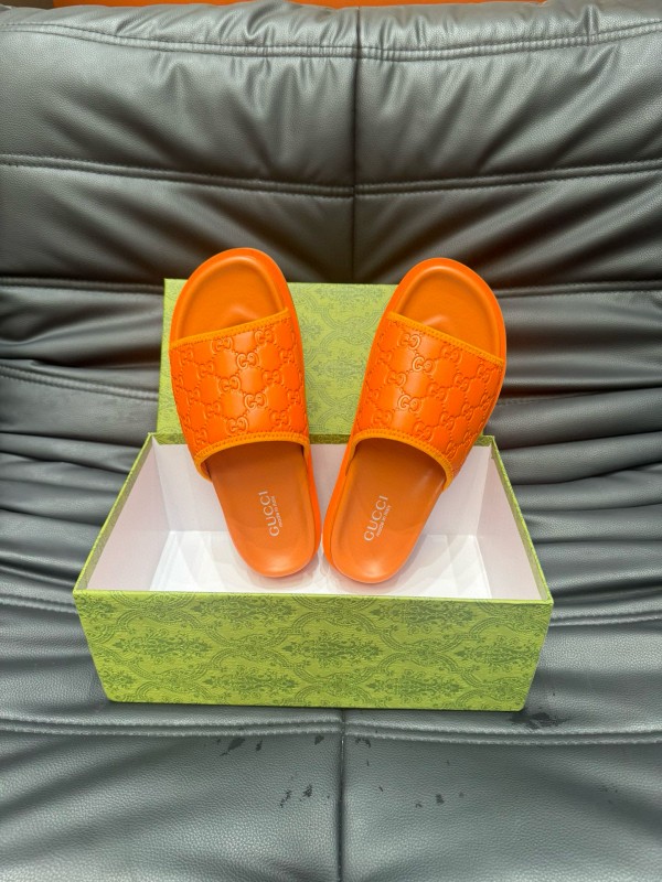 2024 Slippers Gucci Orange Rubber Slippers MJ00200