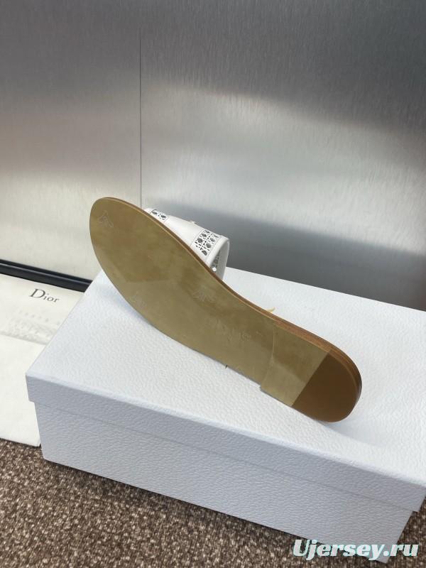 2025 Women Dior White Leather Slippers KFY00300