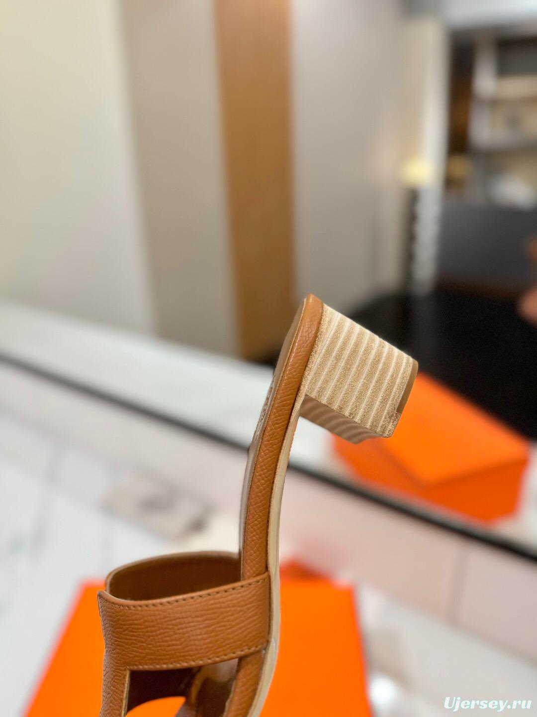 2025 Women Hermès Tan Leather Sandals