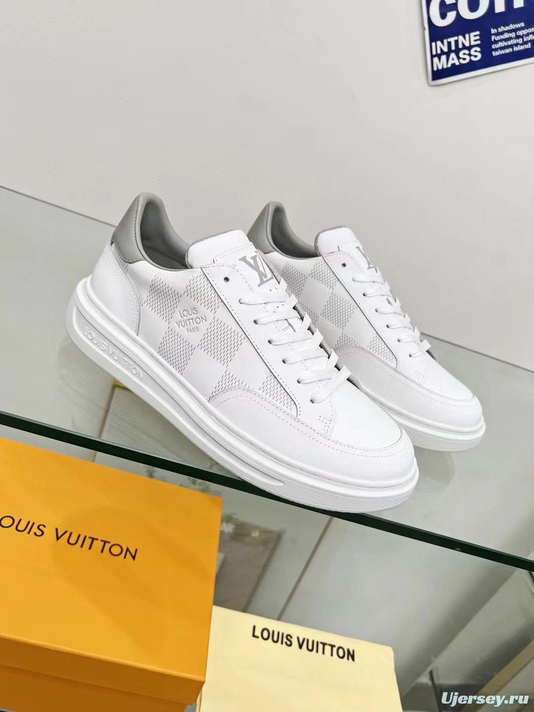 2024 Men Louis Vuitton White Grey Leather Sneakers MJ00330