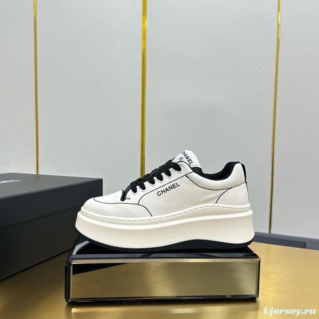 2025 Unisex Chanel White Black Silk Leather Sneakers Embroidery