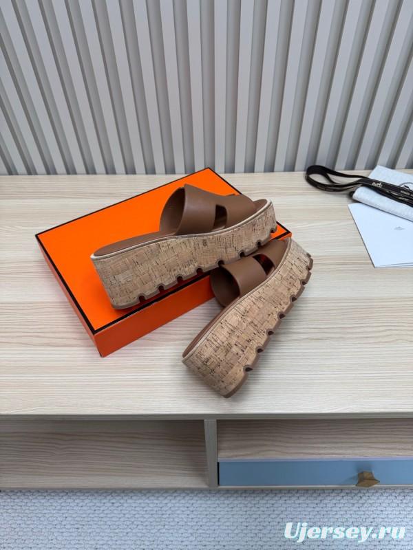 2025 Women Hermès Brown Leather Slippers KFY00280