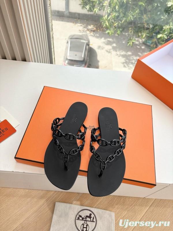 2025 Women Hermès Black Leather Chain Strap Flip Flop Sandals LY00360(F)