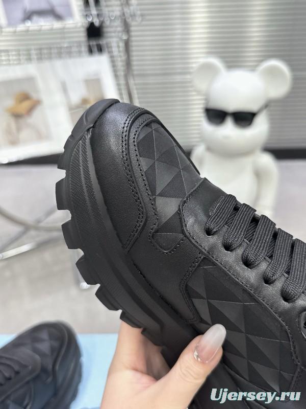 2025 Unisex Prada Black Leather Sneakers KFY00310