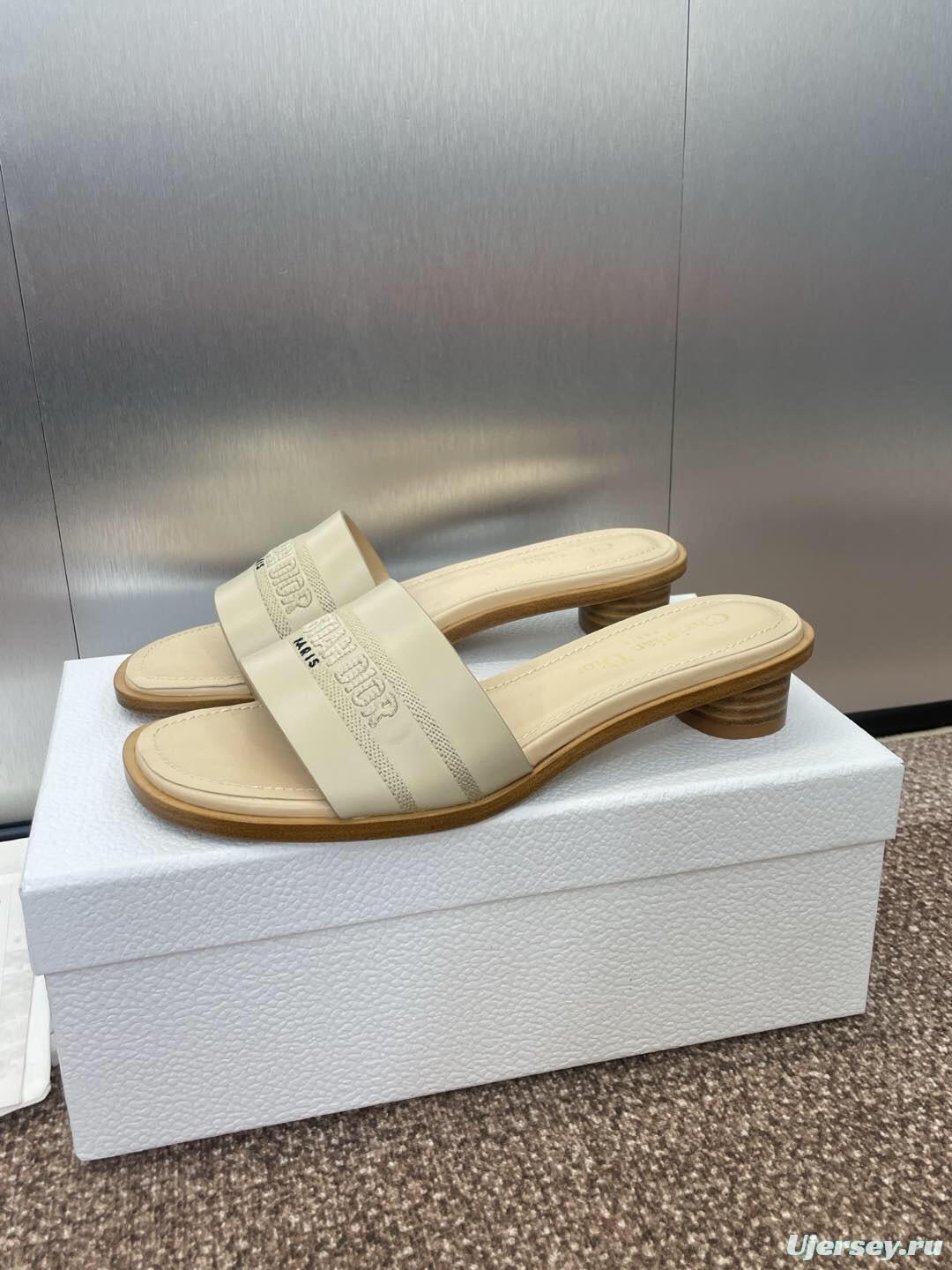 2025 Women Dior Beige Leather Slippers Embroidered KFY00300