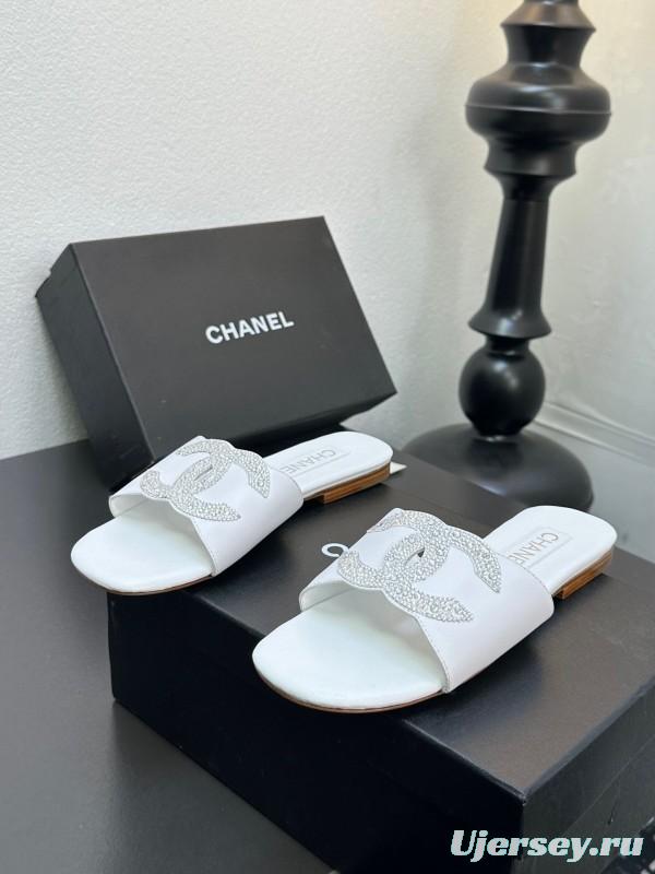 2025 Women Chanel White Leather Slippers