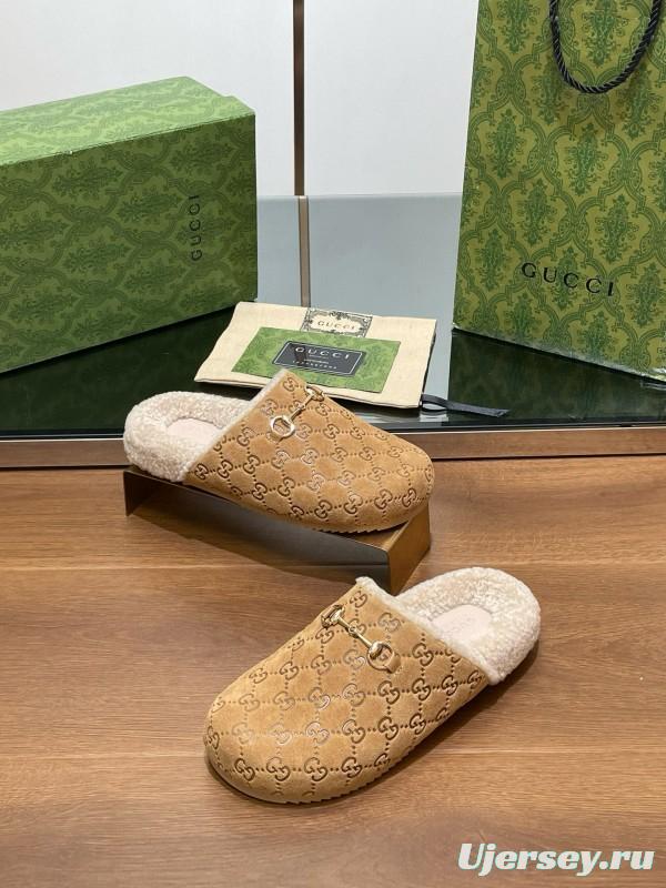 2024 Gucci beige leather slippers GG pattern