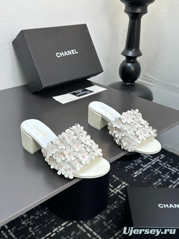 2025 Women Chanel White Leather Sandals