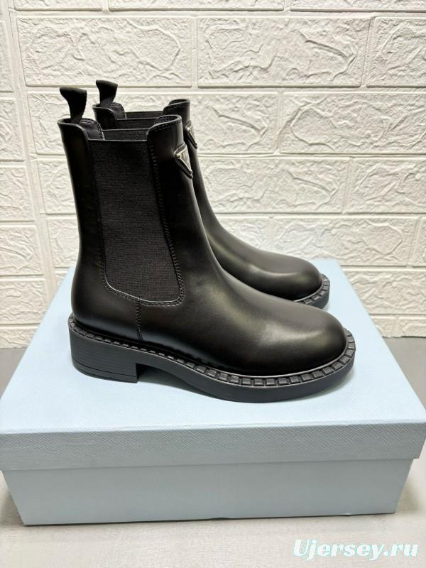 2024 Women Prada Black Leather Chelsea Boot MJ00380