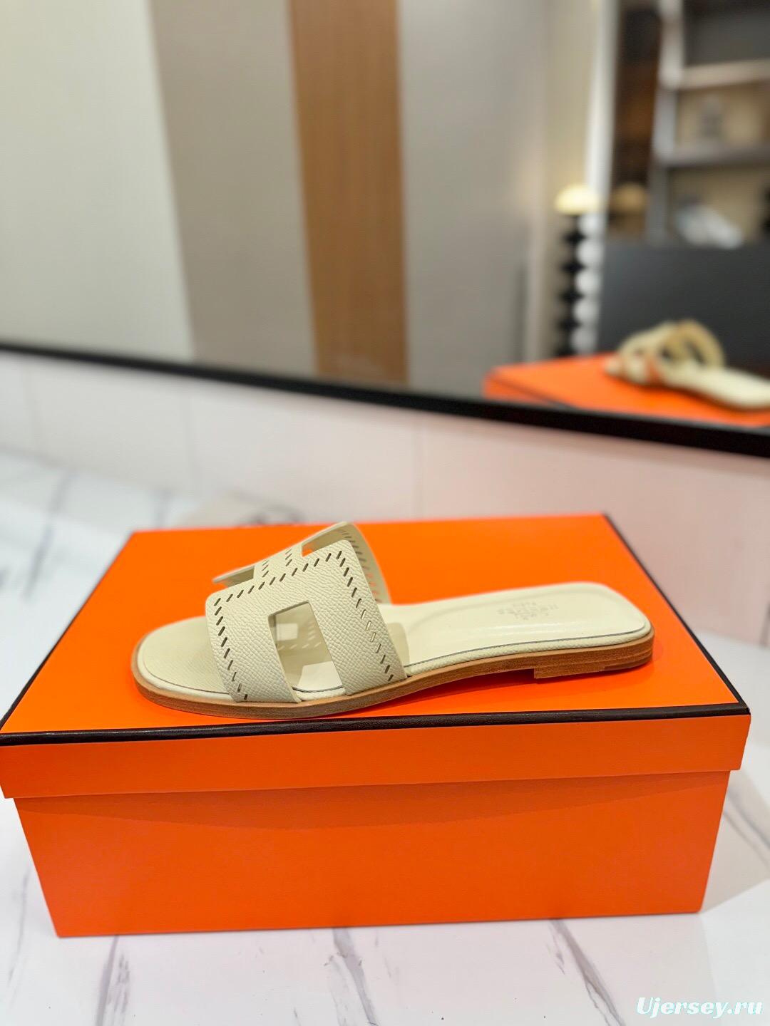 2025 Women Hermès Beige Leather Slippers