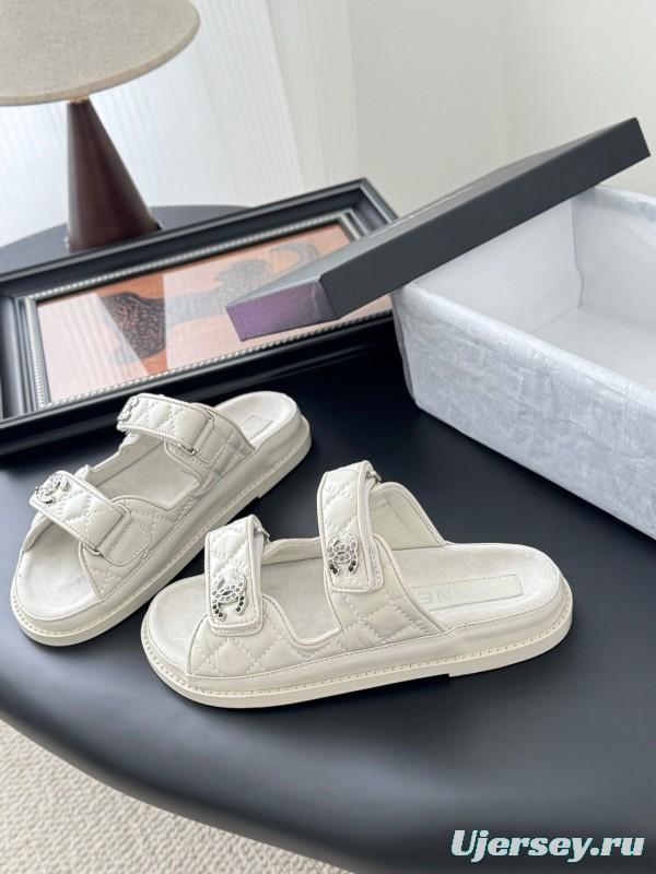 2025 Women Chanel White Leather Sandals LY00310