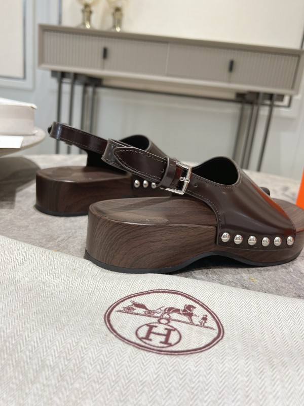 2025 Women Hermès Brown Leather Sandals KFY00250