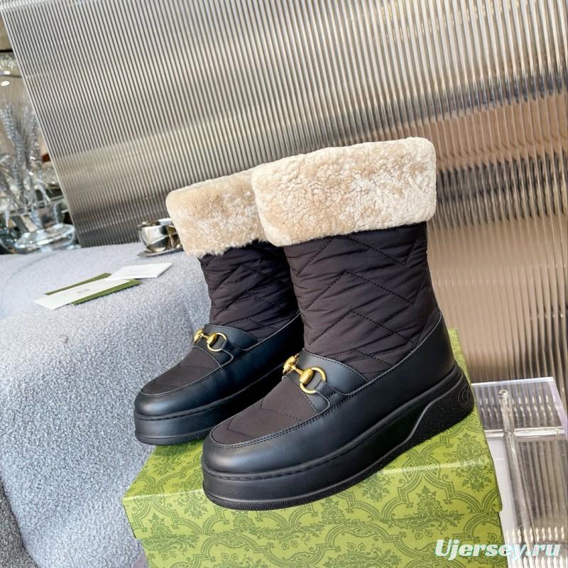 2024 Women Gucci black leather quilted snow boots gold metal MJ00420