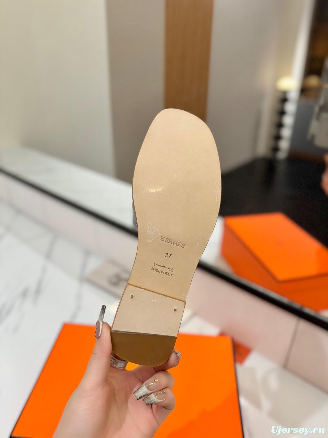 2025 Women Hermès Gray Leather Slippers