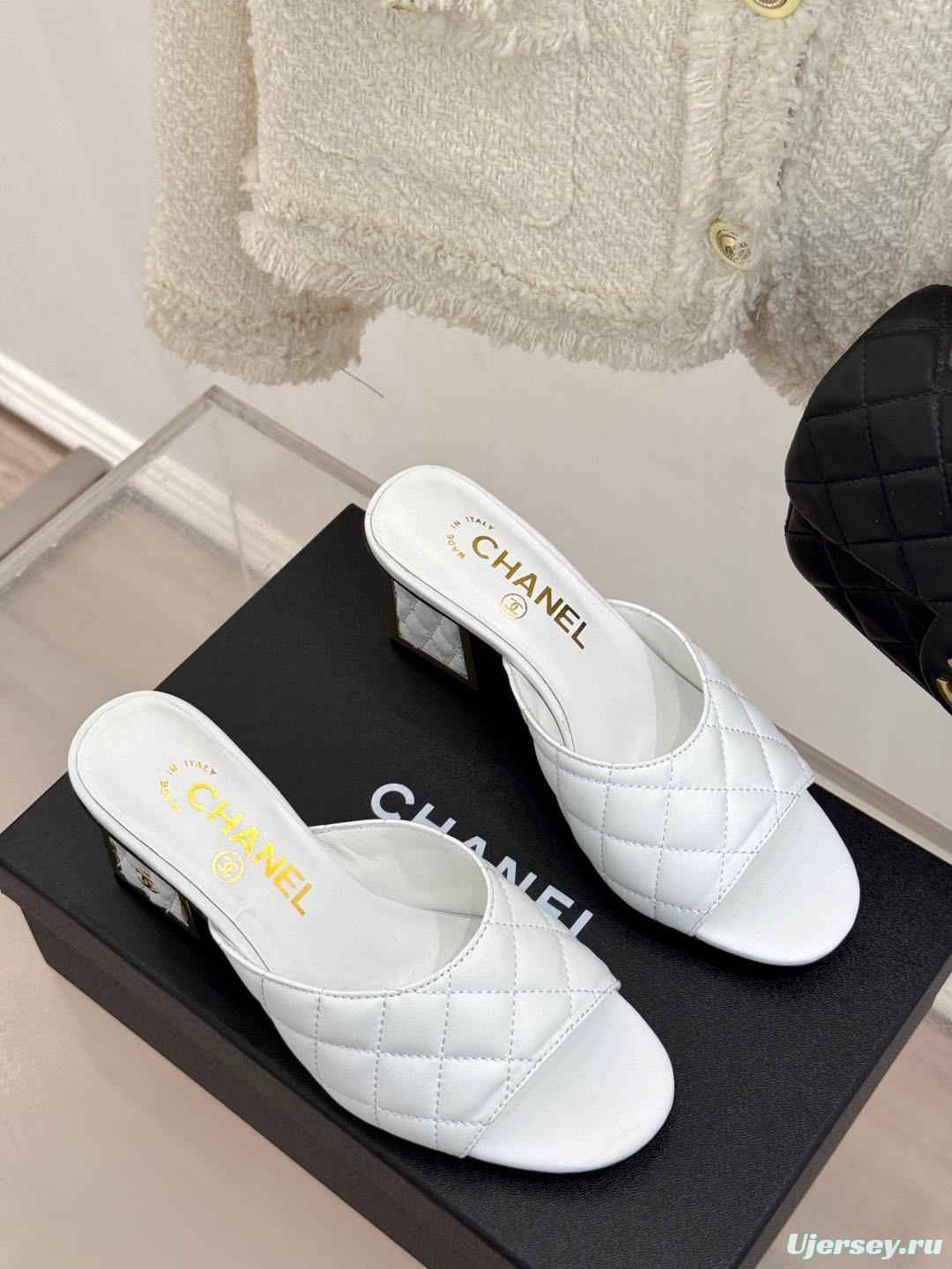 2025 Women Chanel White Lambskin Quilted Heeled Slippers