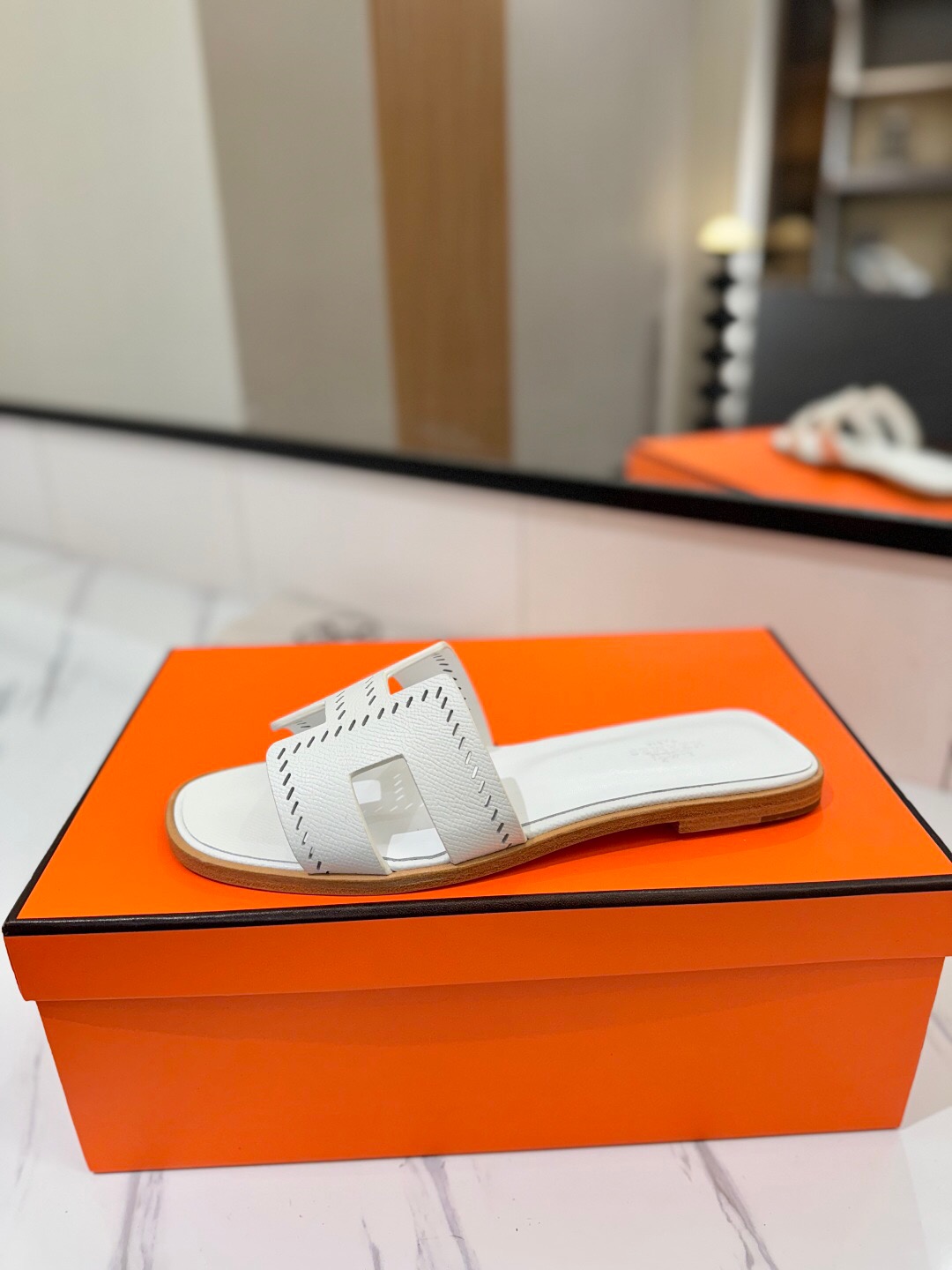 2025 Women Hermès White Leather Sandals