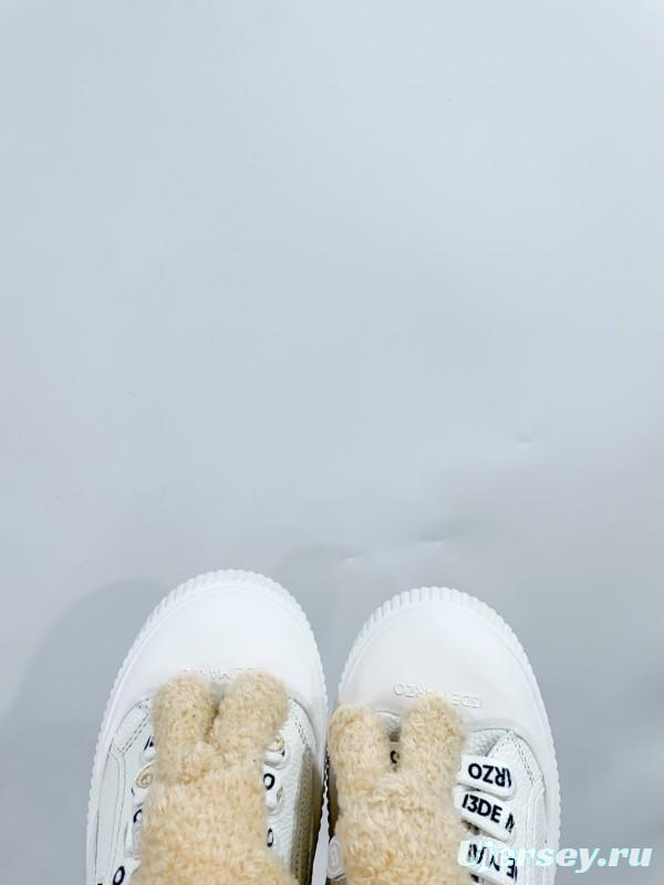 2025 Women 13DE MARZO White Leather Sneakers Plush Toy KFY00300