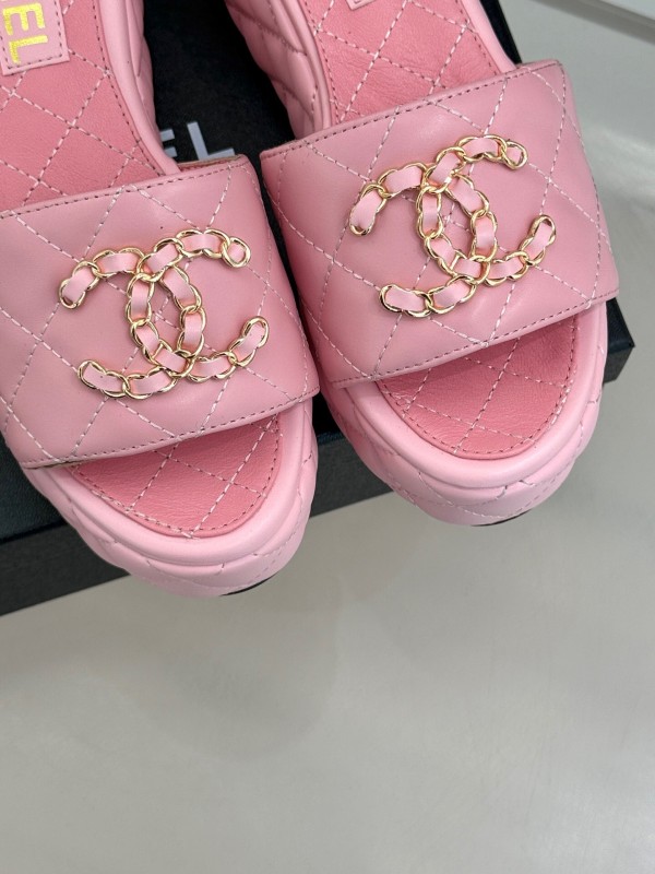 2025 Women Chanel Pink Leather Platform Slide Sandals