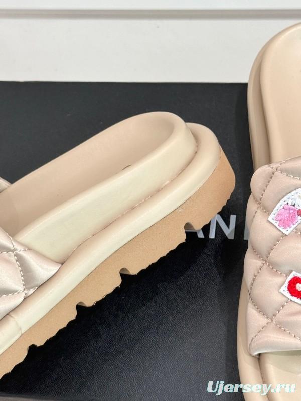 2025 Slippers Chanel Beige Silk Floral Pattern