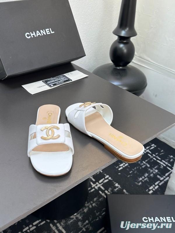 2025 Women Chanel White Leather Slippers