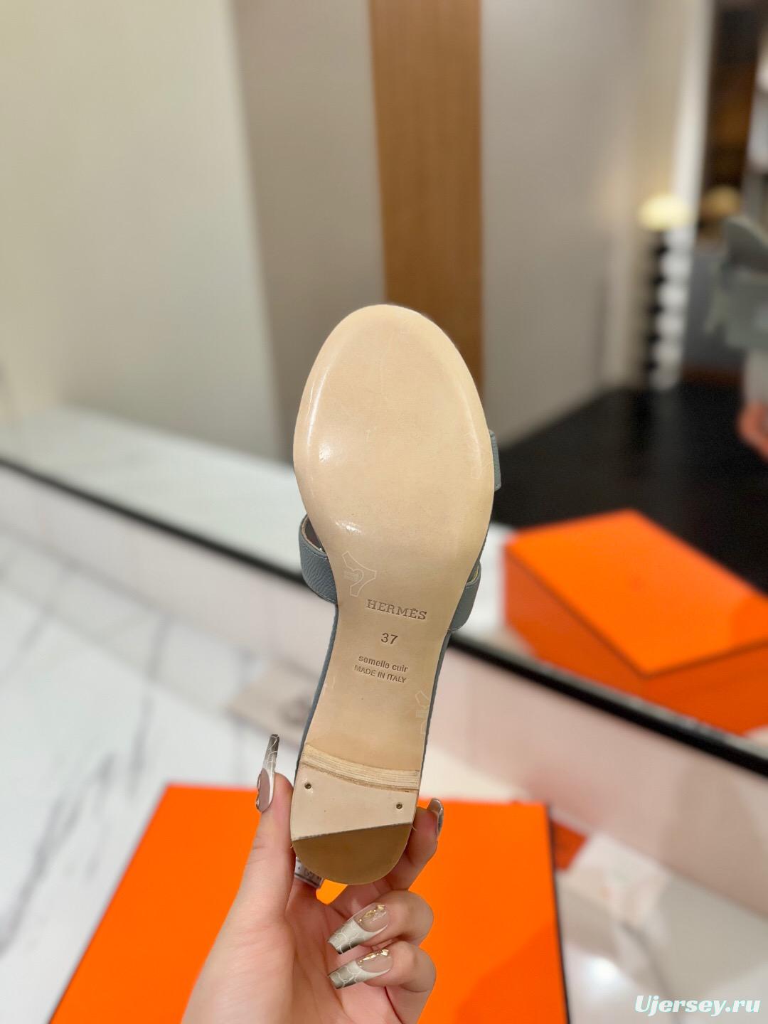 2025 Women Hermès Light Grey Leather Sandals