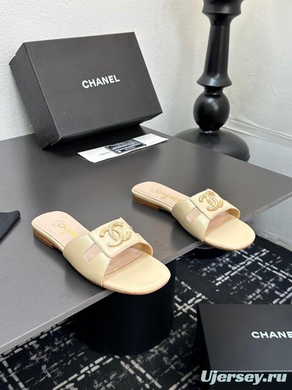 2025 Slippers Chanel Beige Leather Slippers