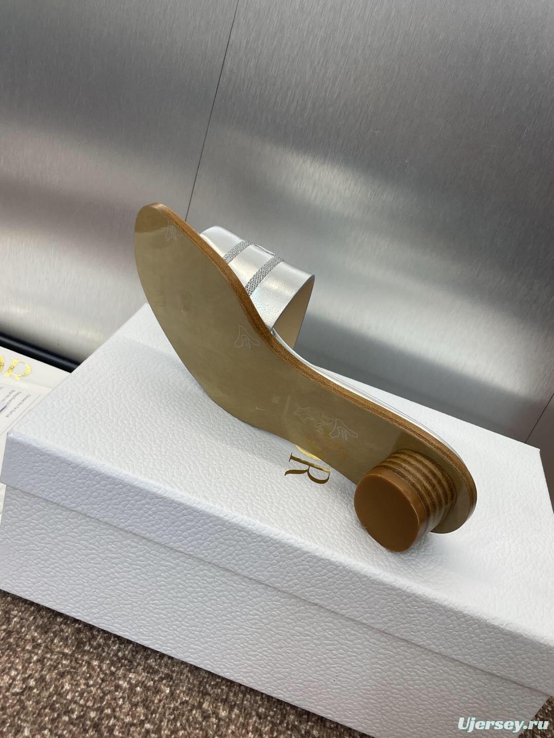 2025 Women Dior Silver Leather Slippers CD Logo KFY00300