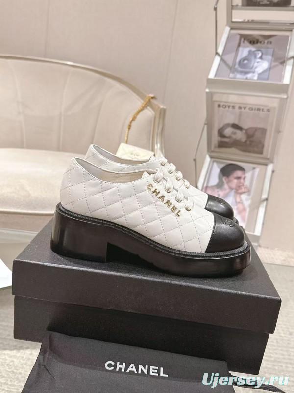 2025 Women Chanel White Black Leather Sneakers