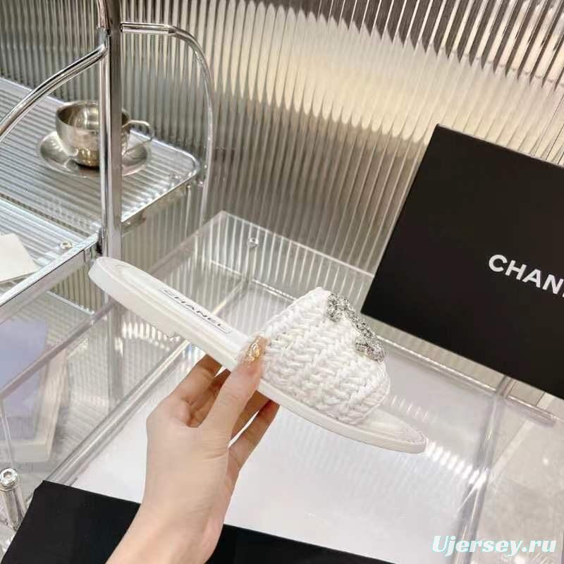 2025 Slippers Chanel White Raffia Crystal LY00270