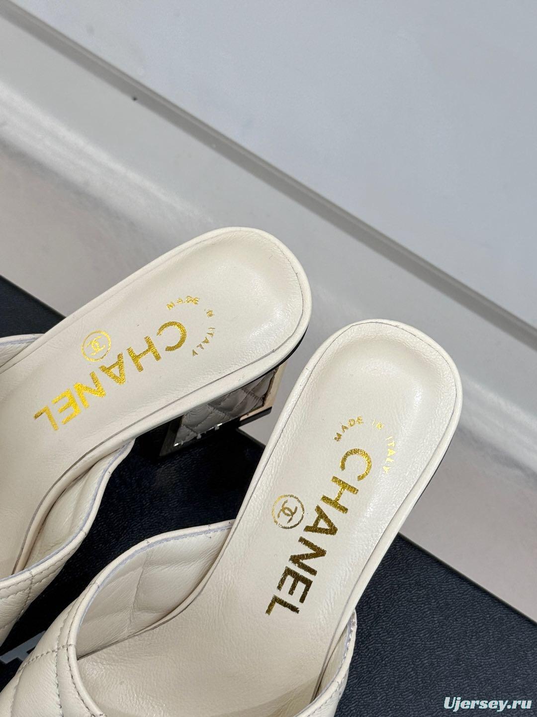 2025 Women Chanel White Lambskin High Heel Slippers Quilted KFY00260