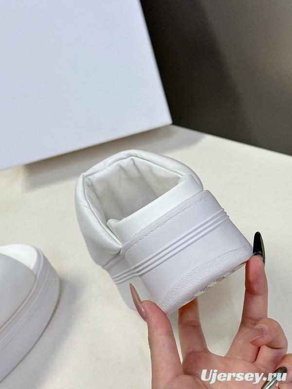 2025 Women Celine White Leather Slippers LY00240