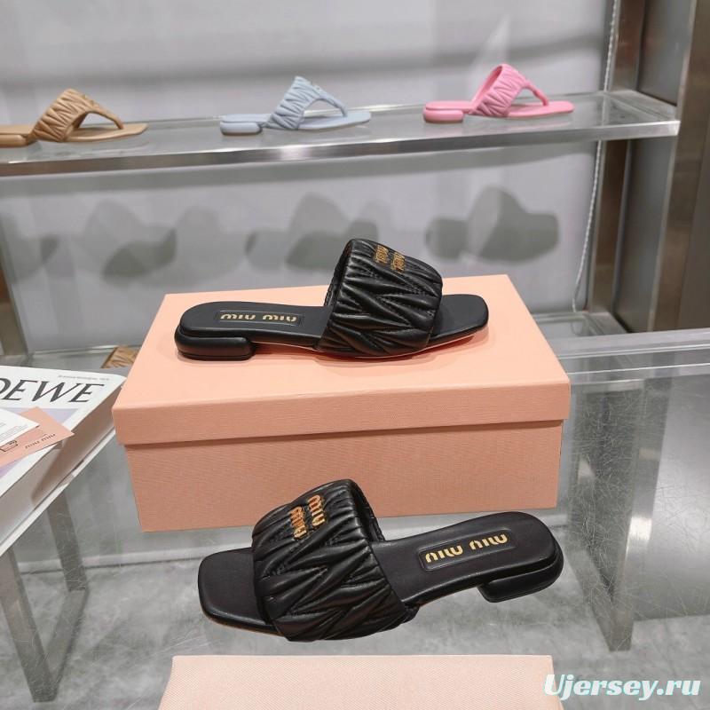 2025 Miumiu Black Leather Slippers KFY00240
