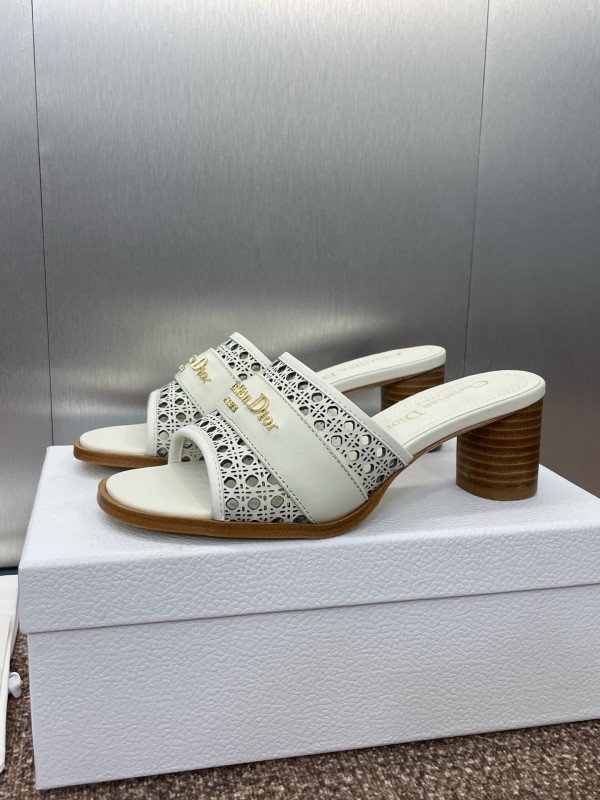2025 Women Dior White Leather Sandals CD Pattern Low Heel KFY00310
