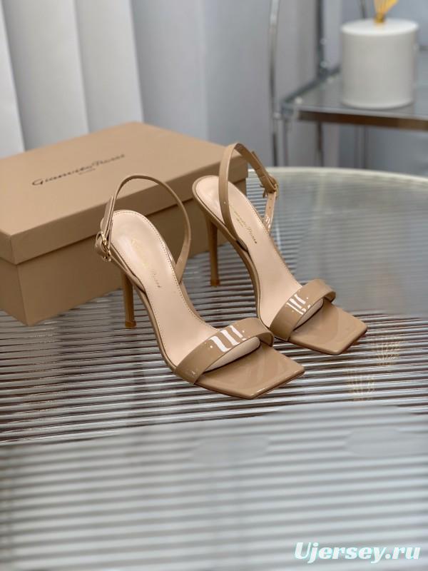 2025 Women Gianvito Rossi Beige Patent Leather Sandals